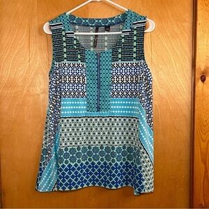 Women’s tank top with zip down neckline from Skye’s the Limit size large